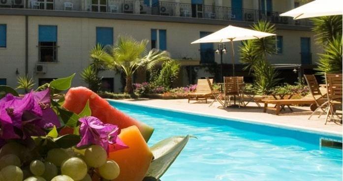 Hotel Villa Giusy Castellaneta Marina Exterior foto